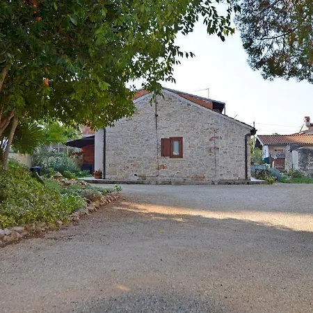 House Amalia Pula