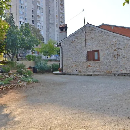 House Amalia Pula